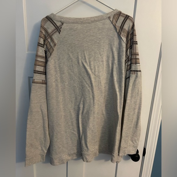 Sweater - Picture 2 of 4